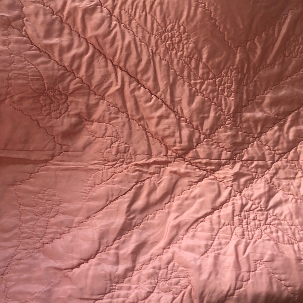 Vintage Peach Satin Coverlet Bedspread 68 x 78 - Picture 4 of 12